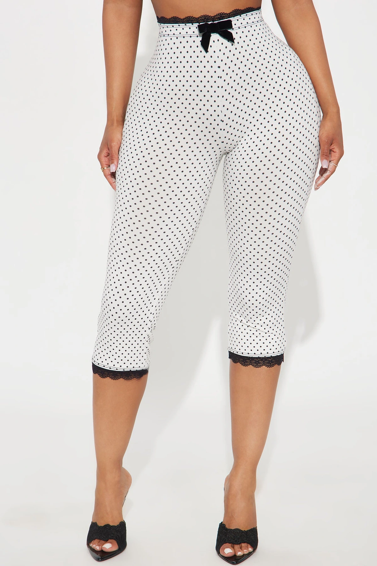 Florentina Lace Trim Capri Legging - White/Black — Branco/Preto