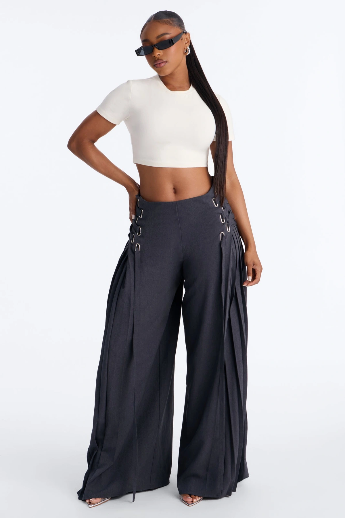 Tate High Rise Lace Up Pleated Wide Leg Trouser - Charcoal — Cinzento-escuro