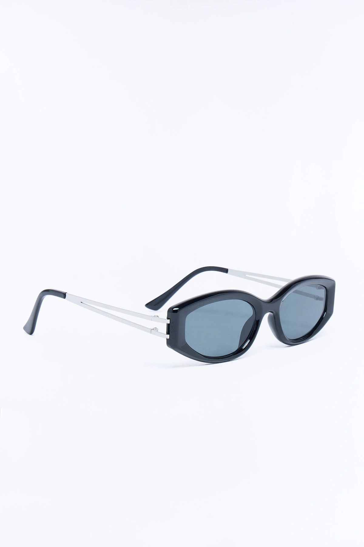 Stay On Track Sunglasses - Black — Preto