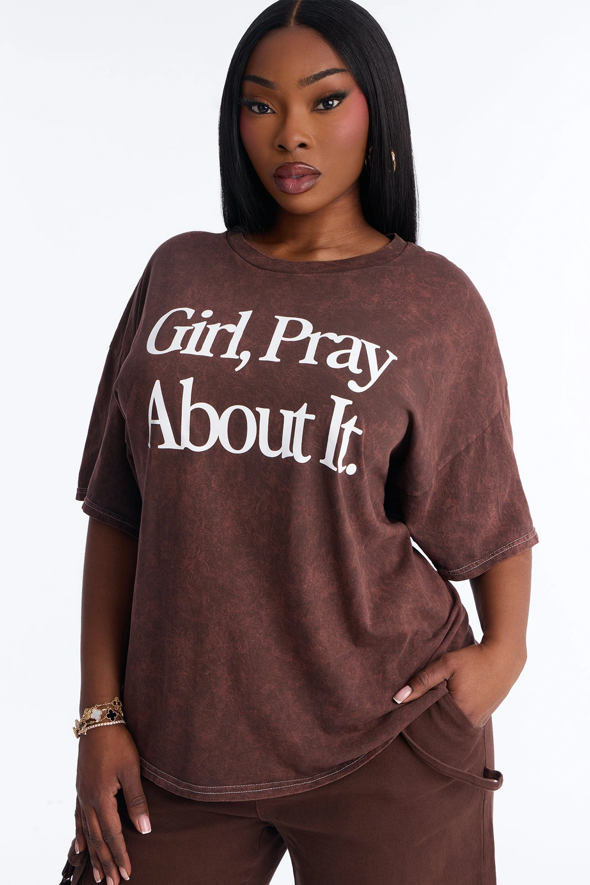Girl Pray About It Washed Tshirt - Brown — Castanho