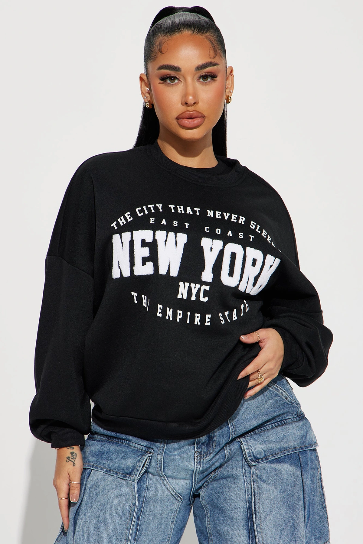 The City Never Sleeps NY Sweatshirt - Black — Preto