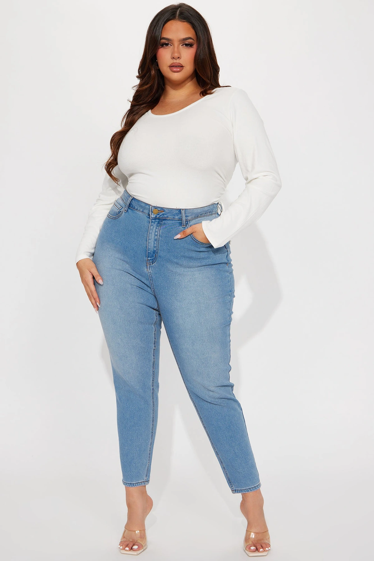 Wifey High Rise Booty Lifter Jeans - Light Blue Wash — claro Azul lavagem