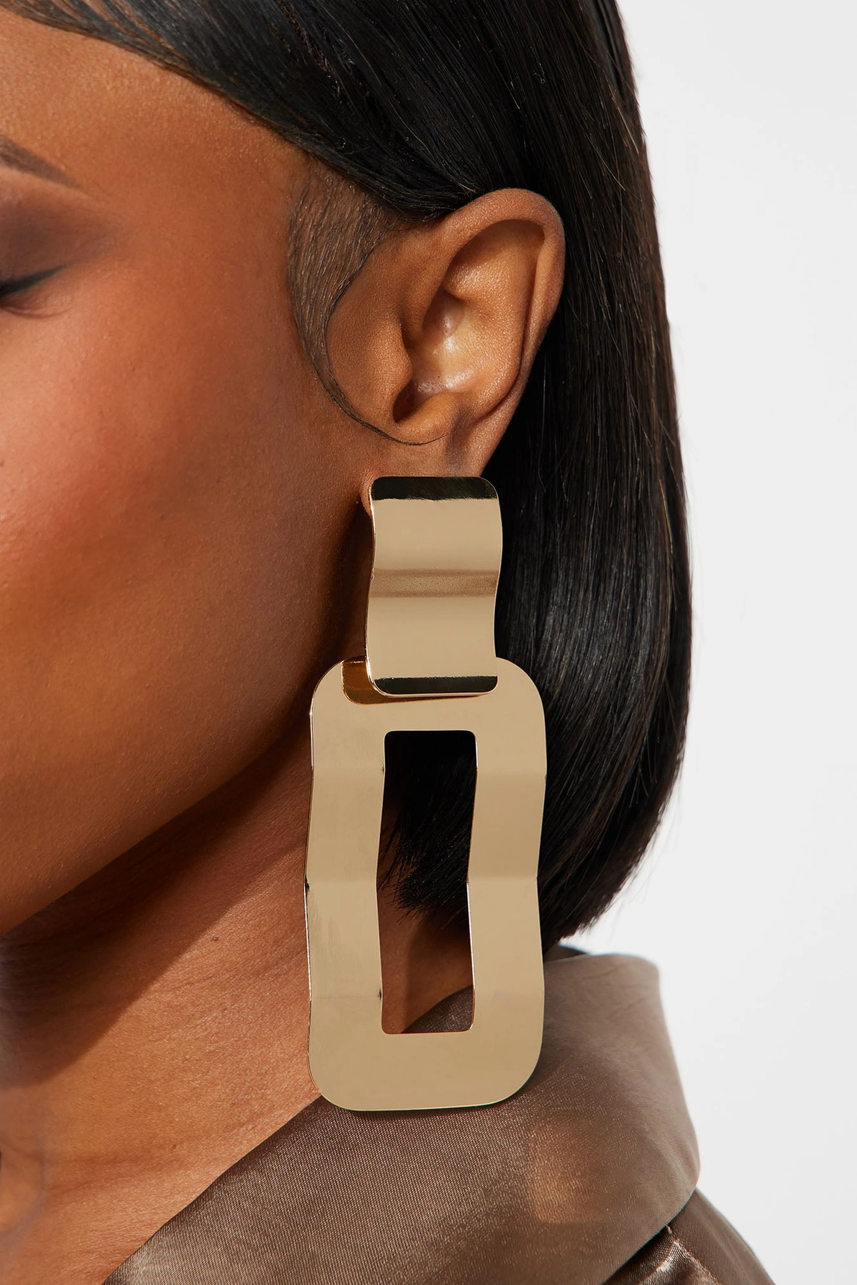 Can't Slow Down Drop Earrings - Gold — Dourado