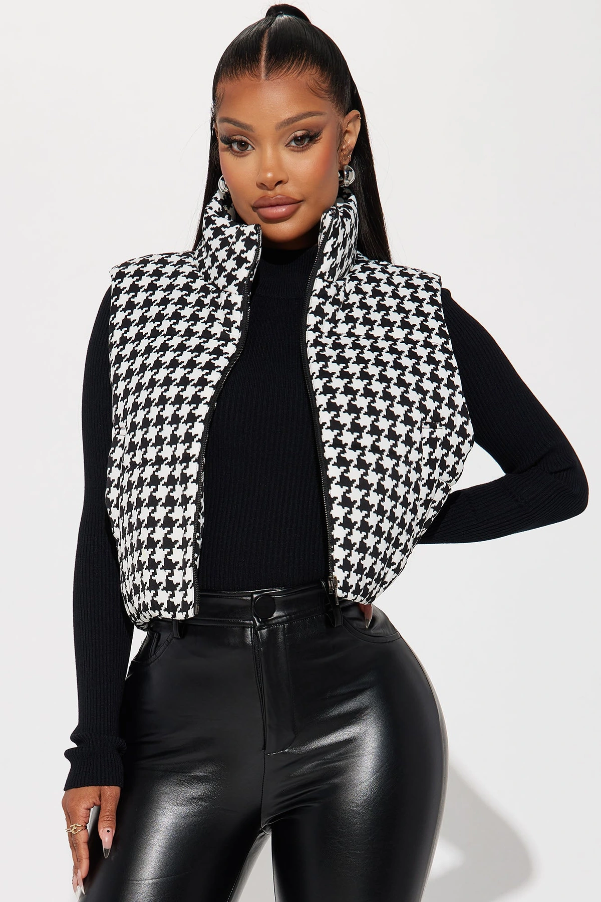 Heard About Me Puffer Vest - Black — Preto