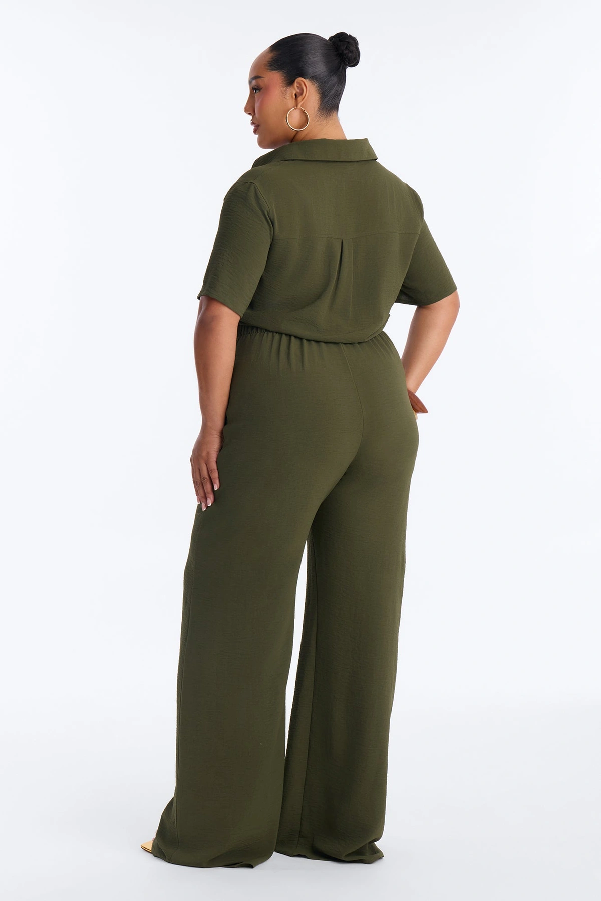 Makenzie Short Sleeve Jumpsuit - Olive — Verde-azeitona