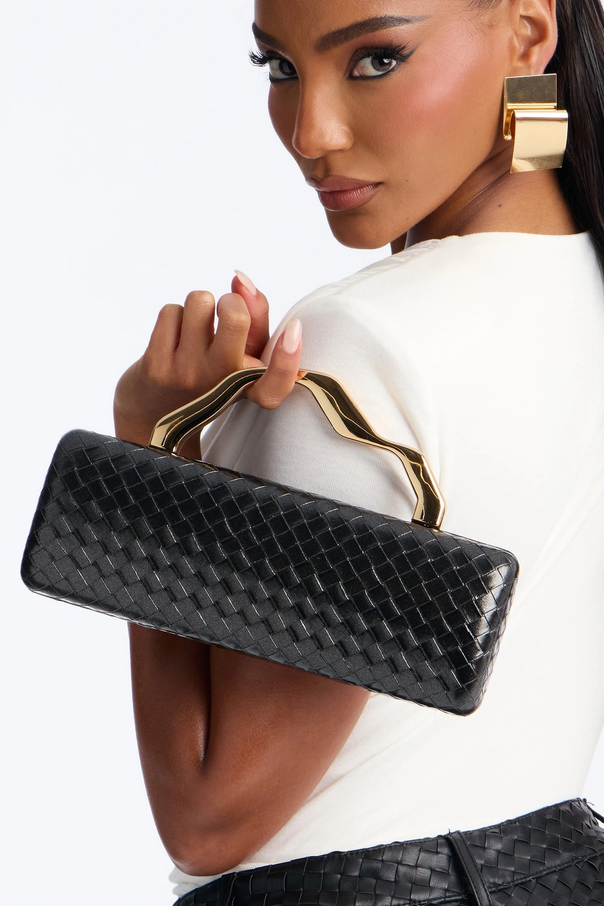 Deco Woven Faux Leather Clutch - Black — Preto