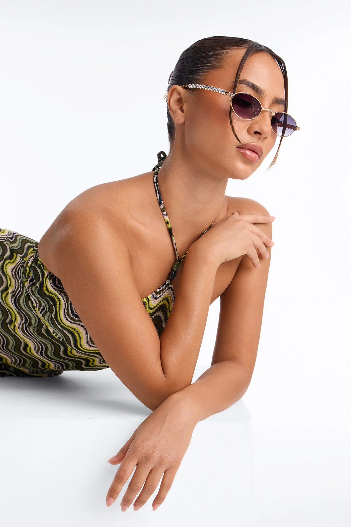 Shake It Girl Sunglasses - Gold/Purple — Dourado/Roxo