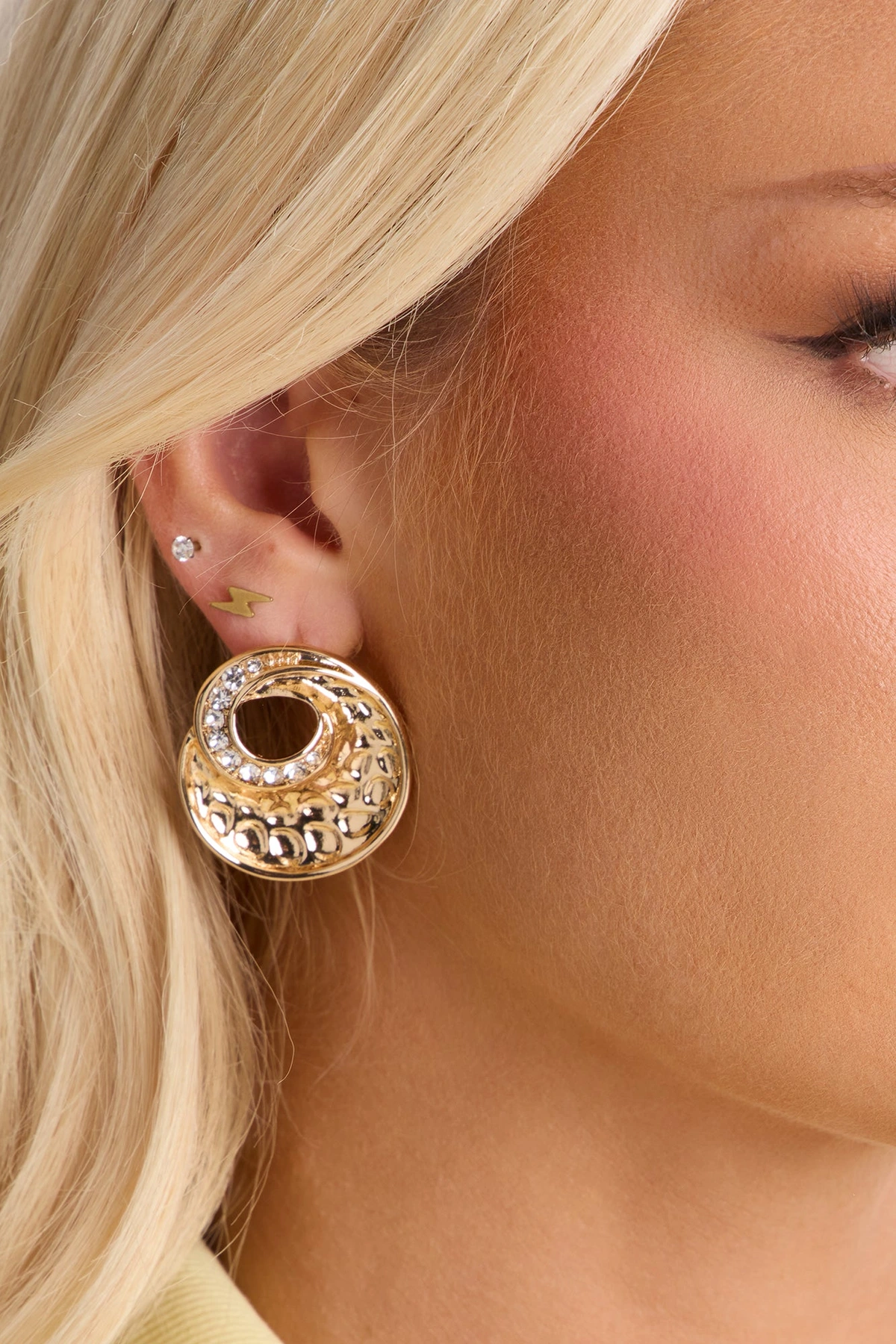 Effortless Evening Drop Earrings - Gold — Dourado