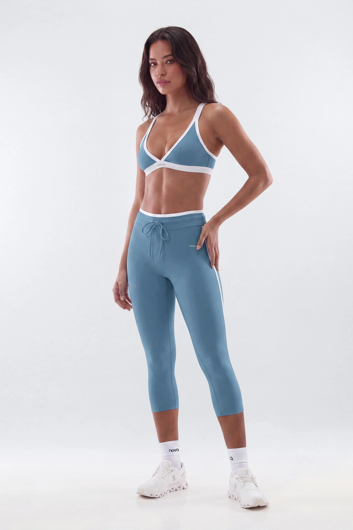 ProStretch™ 17″ Contrast Trim High Rise Capri Legging - Soft Indigo — Soft Índigo