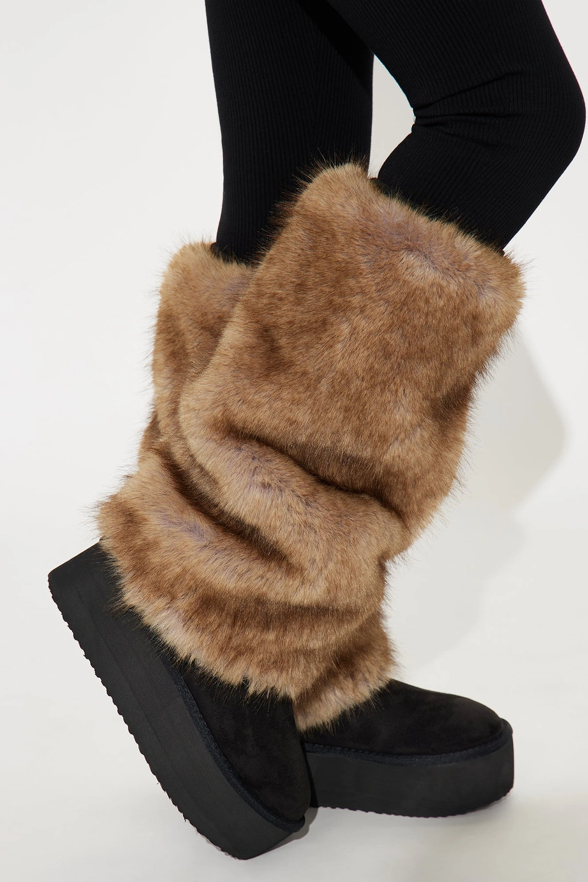 Snowy Runway Leg Warmers - Brown/combo — Castanho/combinação