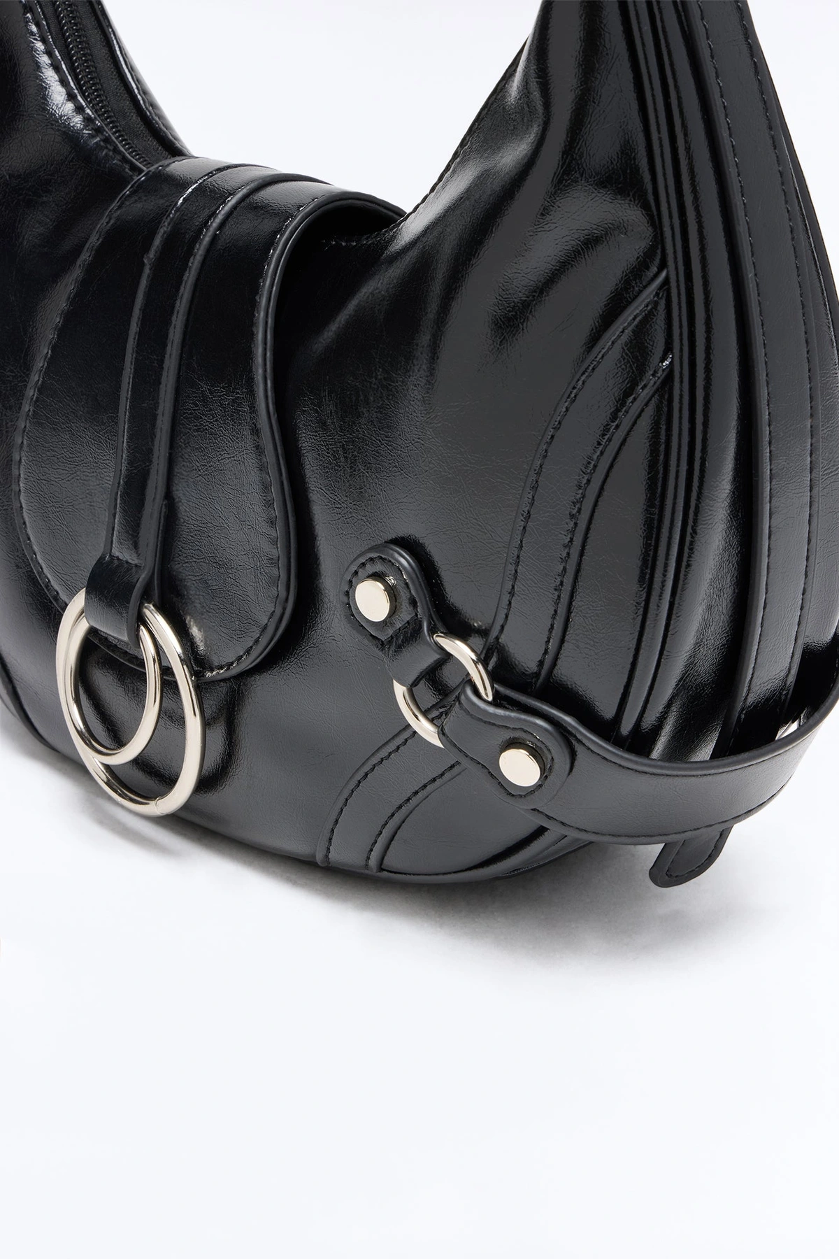 Edge Off Faux Leather Shoulder Handbag - Black — Preto