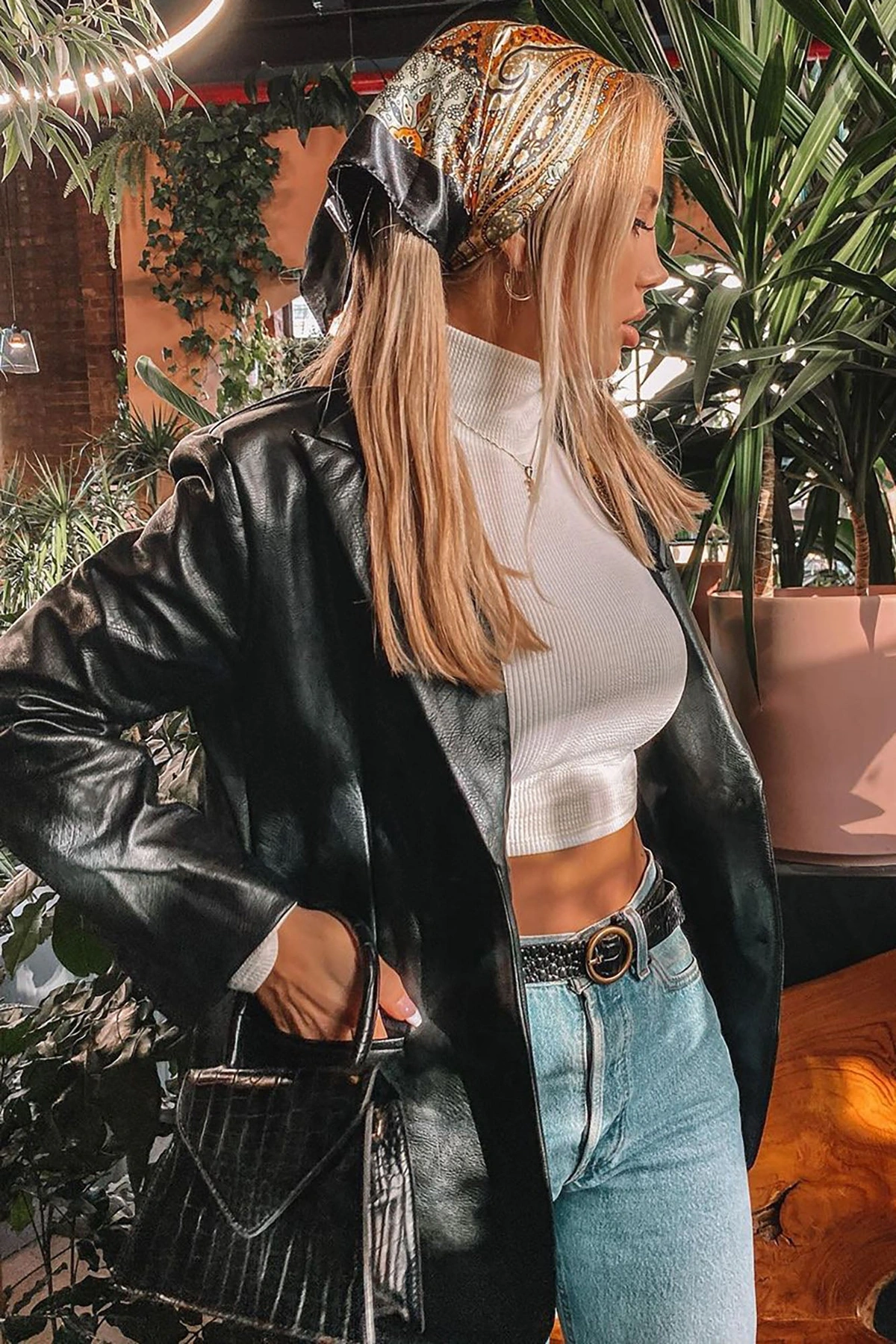 All Corners Trapeze Bag - Black — Preto