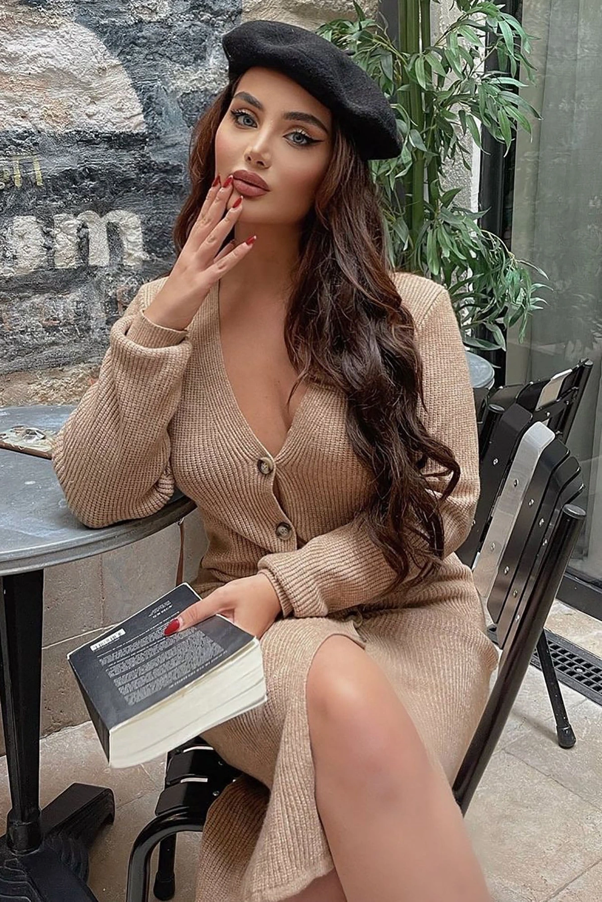 Beauty And The Babe Beret - Black — Preto