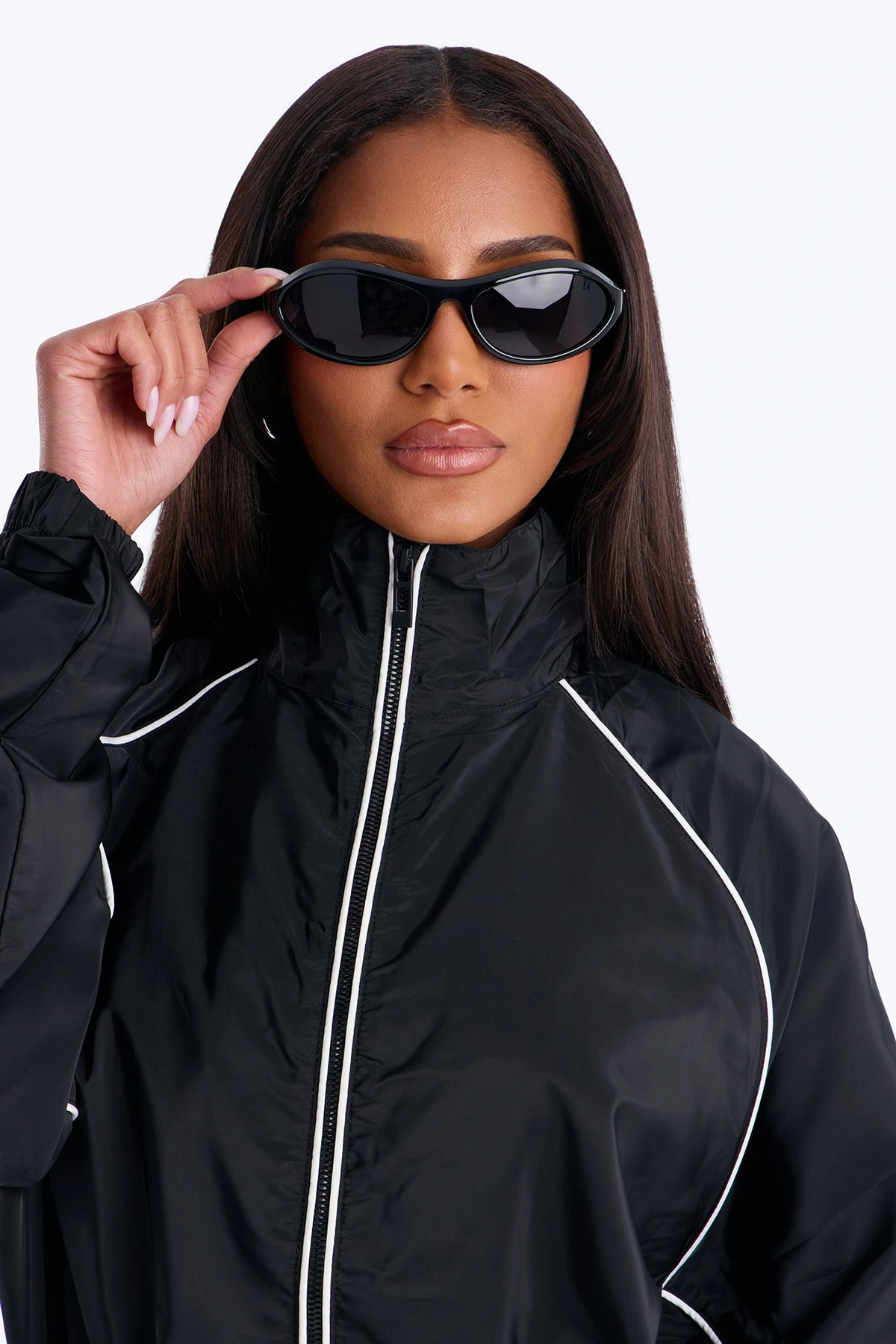 Don't Disturb Me Sunglasses - Black — Preto