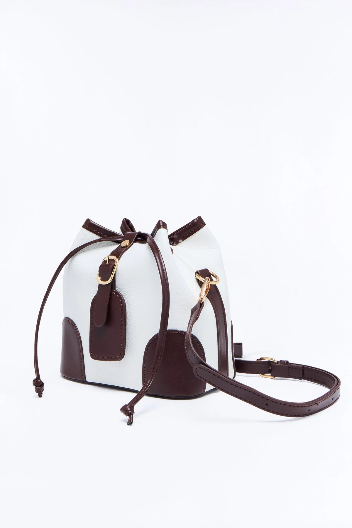 Lunch Date Faux Leather Bucket Crossbody Handbag - White/combo — Branco/combinação