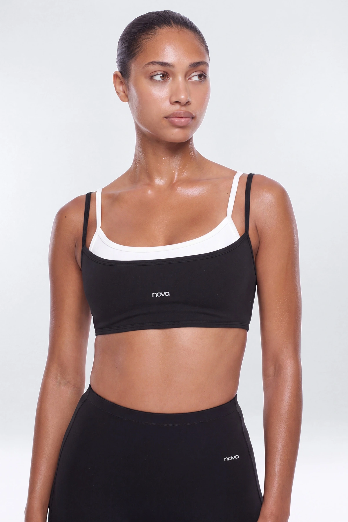 ProStretch™ Double Layered Strappy Sports Bra - Black/White — Preto/Branco