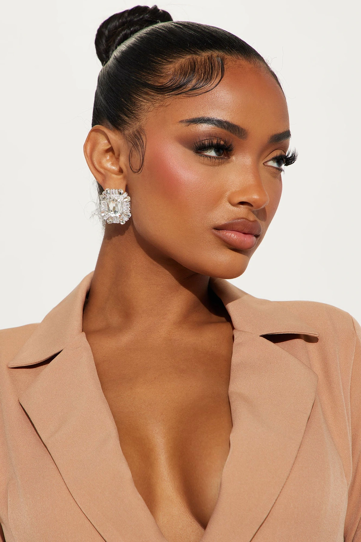 Pure Excellence Rhinestone Earrings - Silver — Prateado