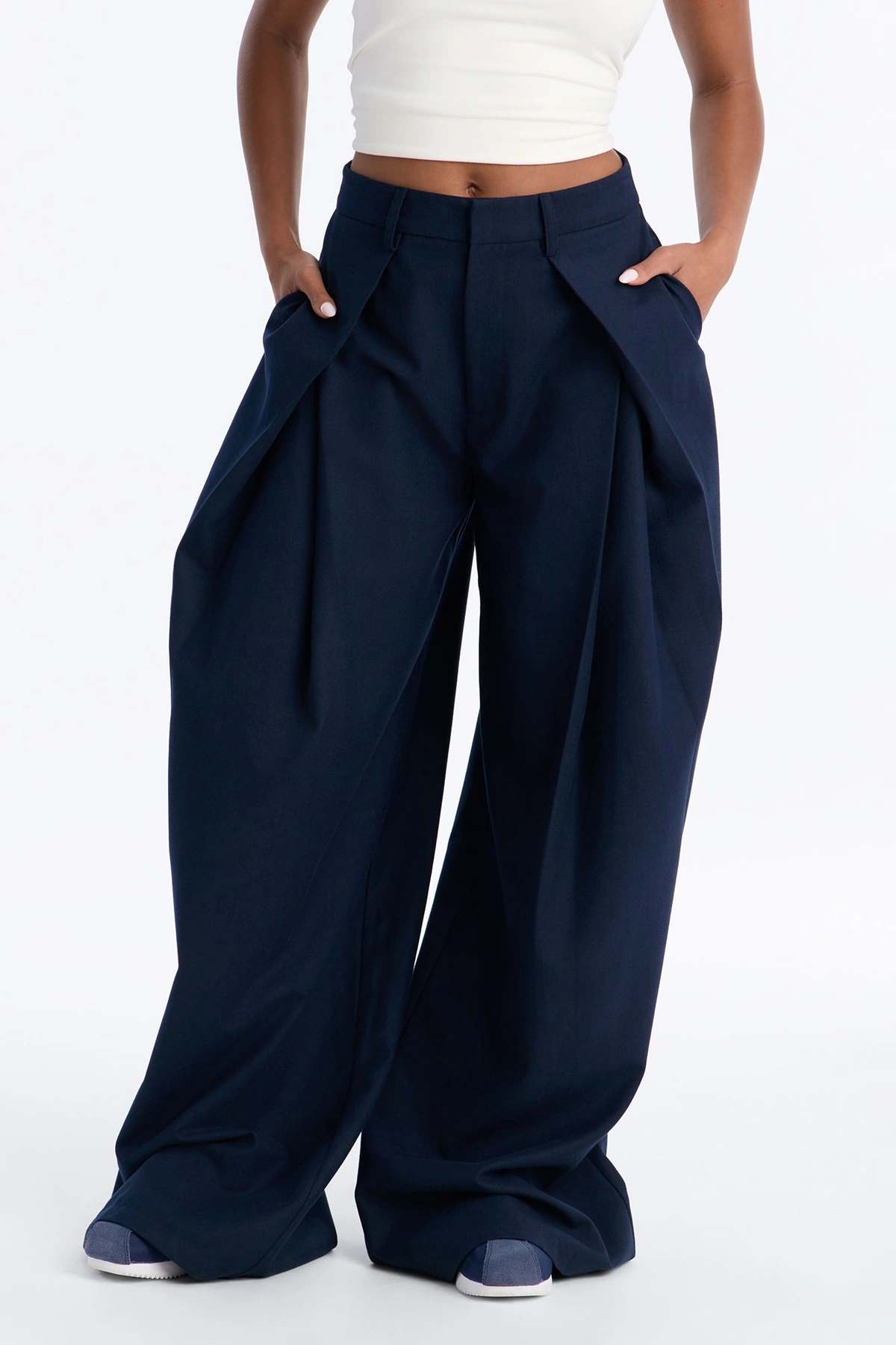 Executive Realness Pleated Wide Leg Trouser 33″ - Navy — Azul-marinho