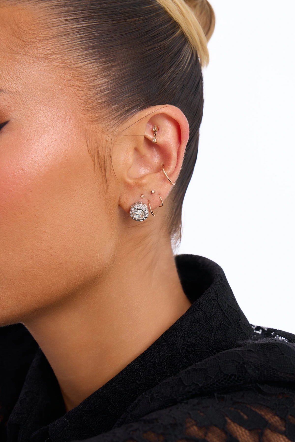 You're Missing Out Stud Earrings - Silver — Prateado