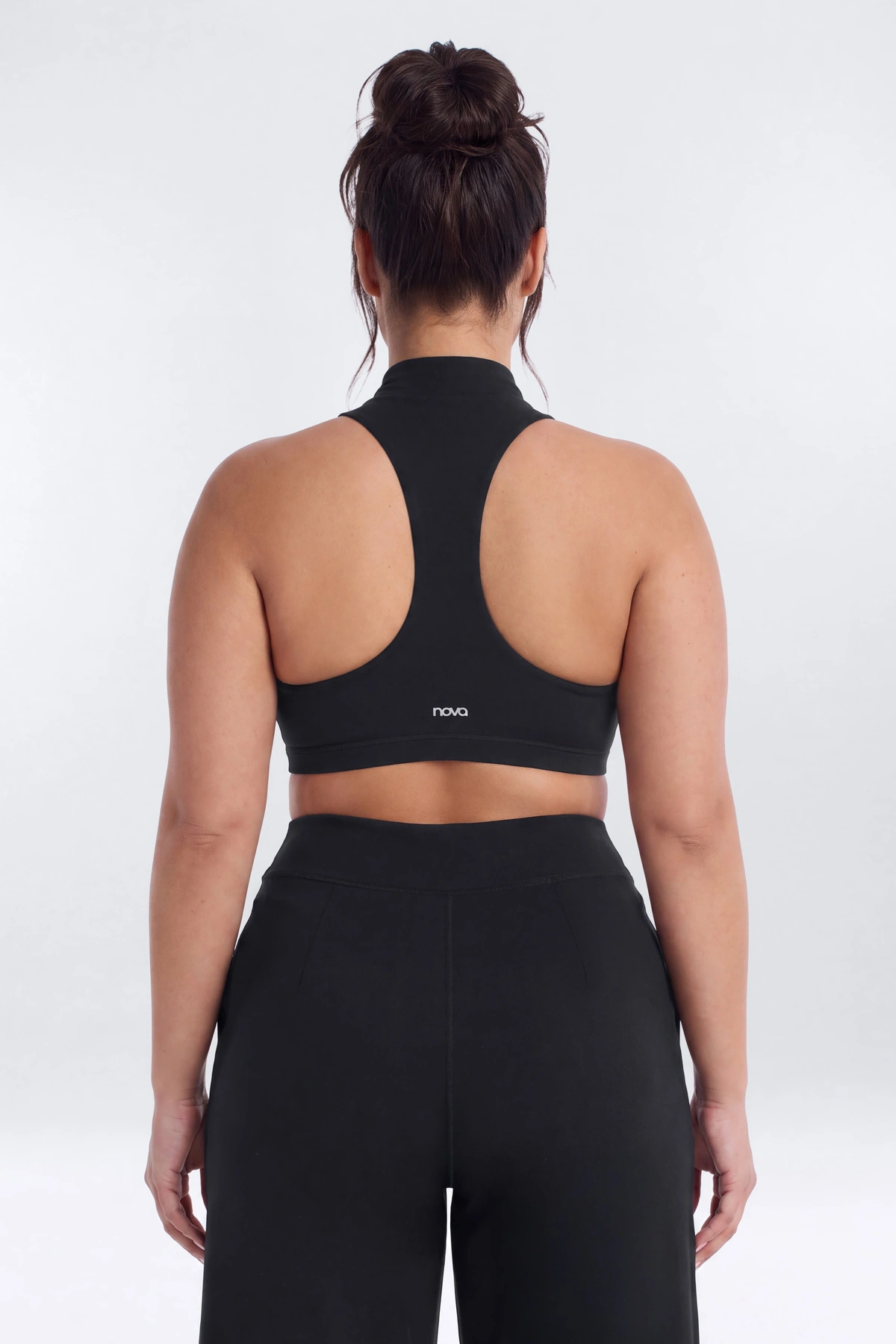 ProStretch™ Mock Neck Quarter Zip Sports Bra - Black — Preto