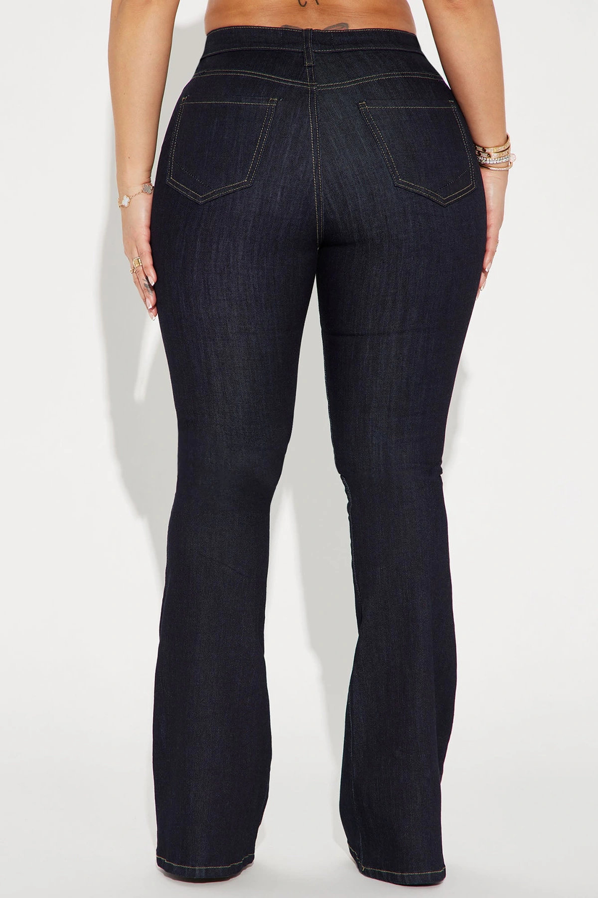 Milana Sculpting Stretch Flare Jeans - Dark Wash — Ganga de lavagem escura