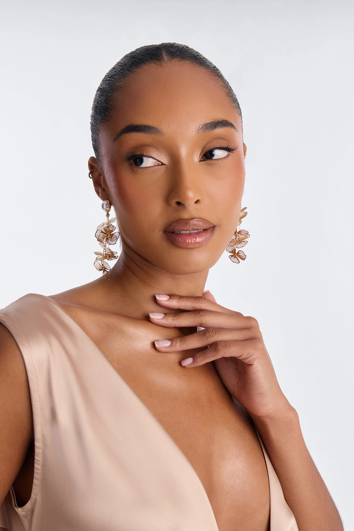 Calm Breeze Drop Earrings - Gold — Dourado
