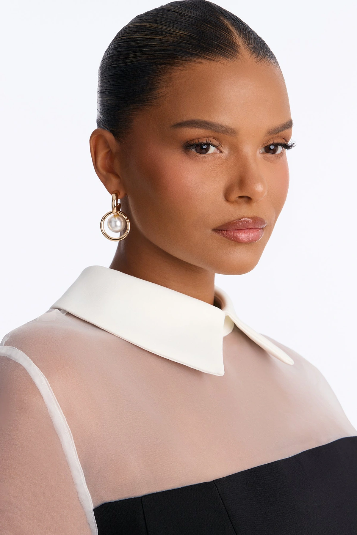 Deserve Me Drop Earrings - Gold — Dourado