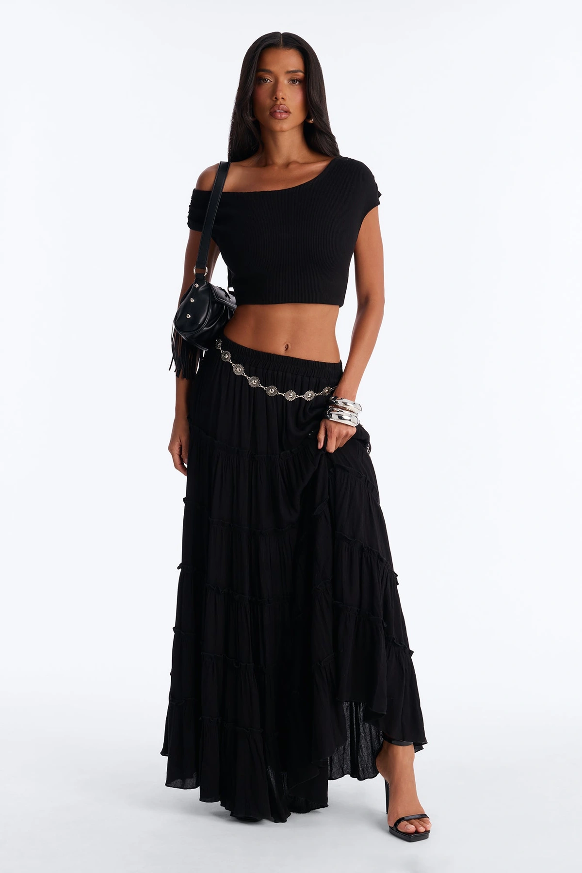 Free Spirit Low Rise Belted Tiered Maxi Skirt - Black — Preto