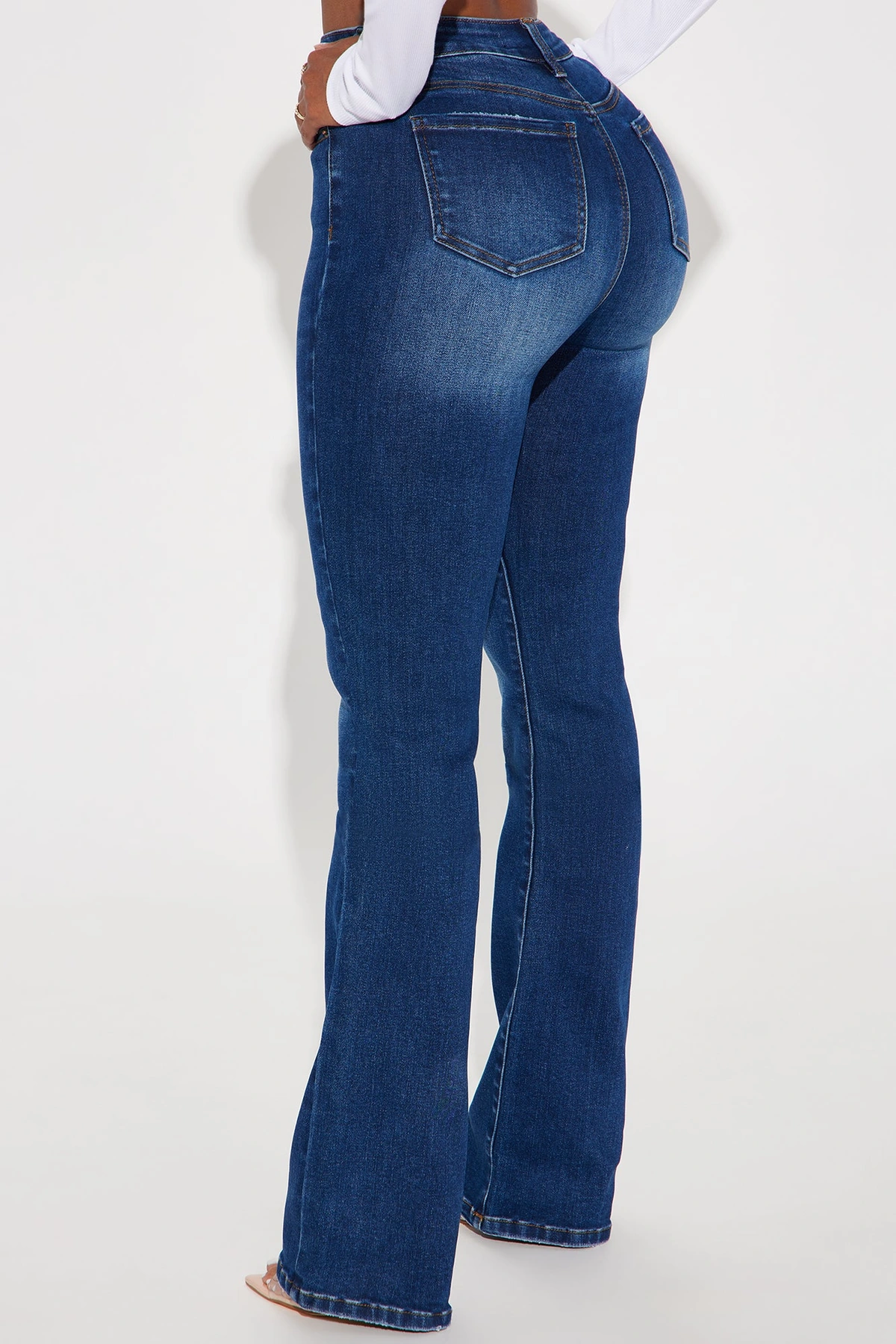 Devyn Stretch Bootcut Jeans - Dark Wash — Ganga de lavagem escura