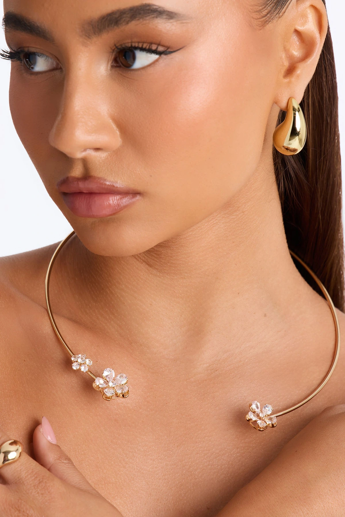 Cubic Zirconia Growing Era Choker - Gold — Dourado