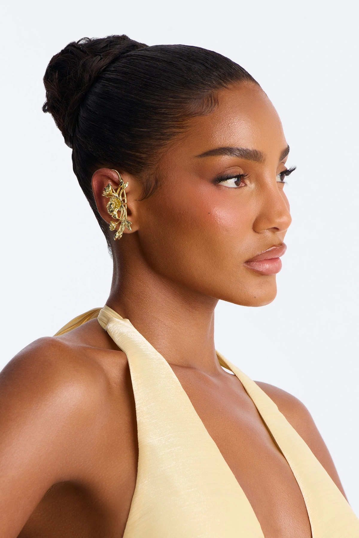 Blooming Spring Ear Cuff - Gold — Dourado