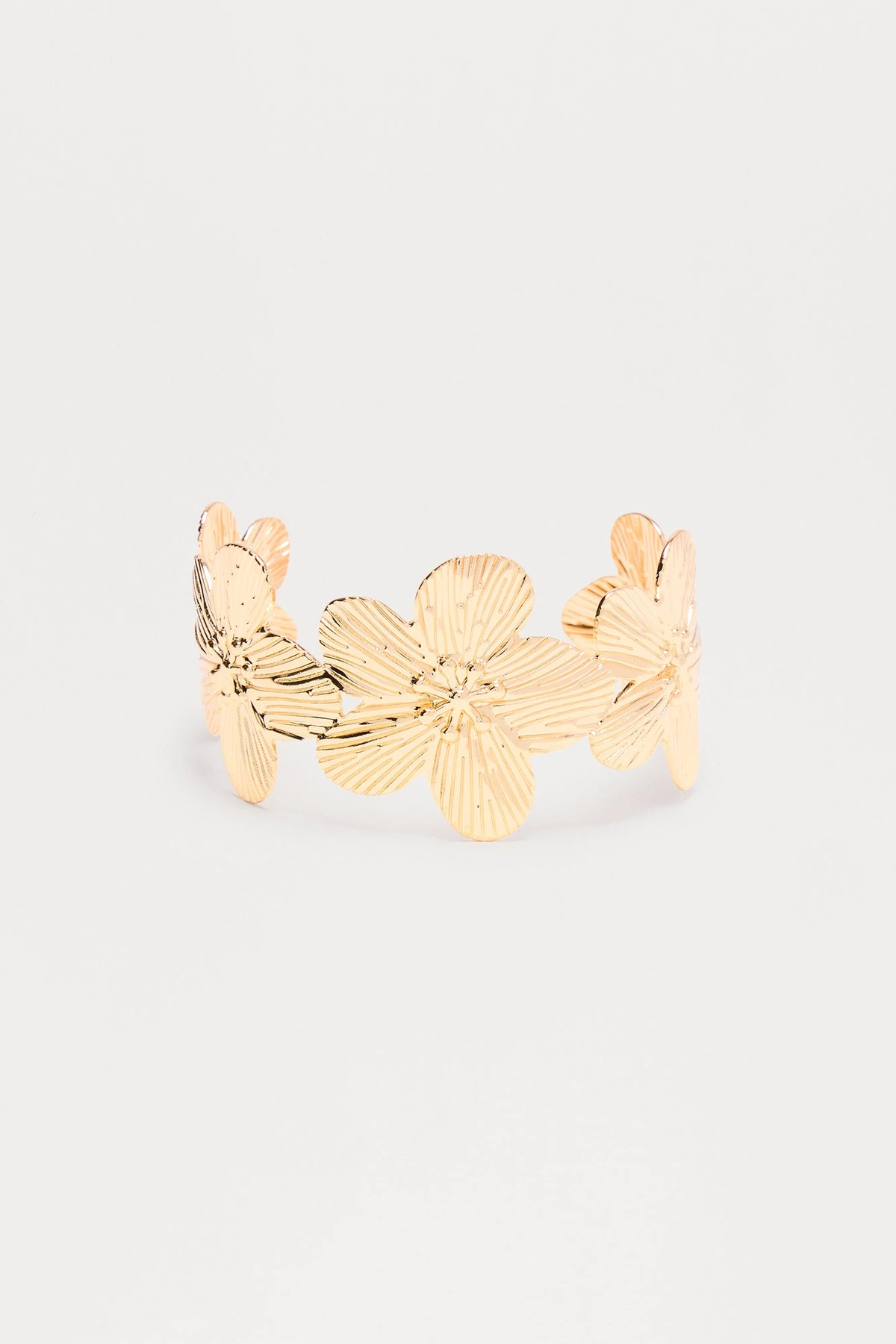 Beautiful Hibiscus Cuff Bracelet - Gold — Dourado