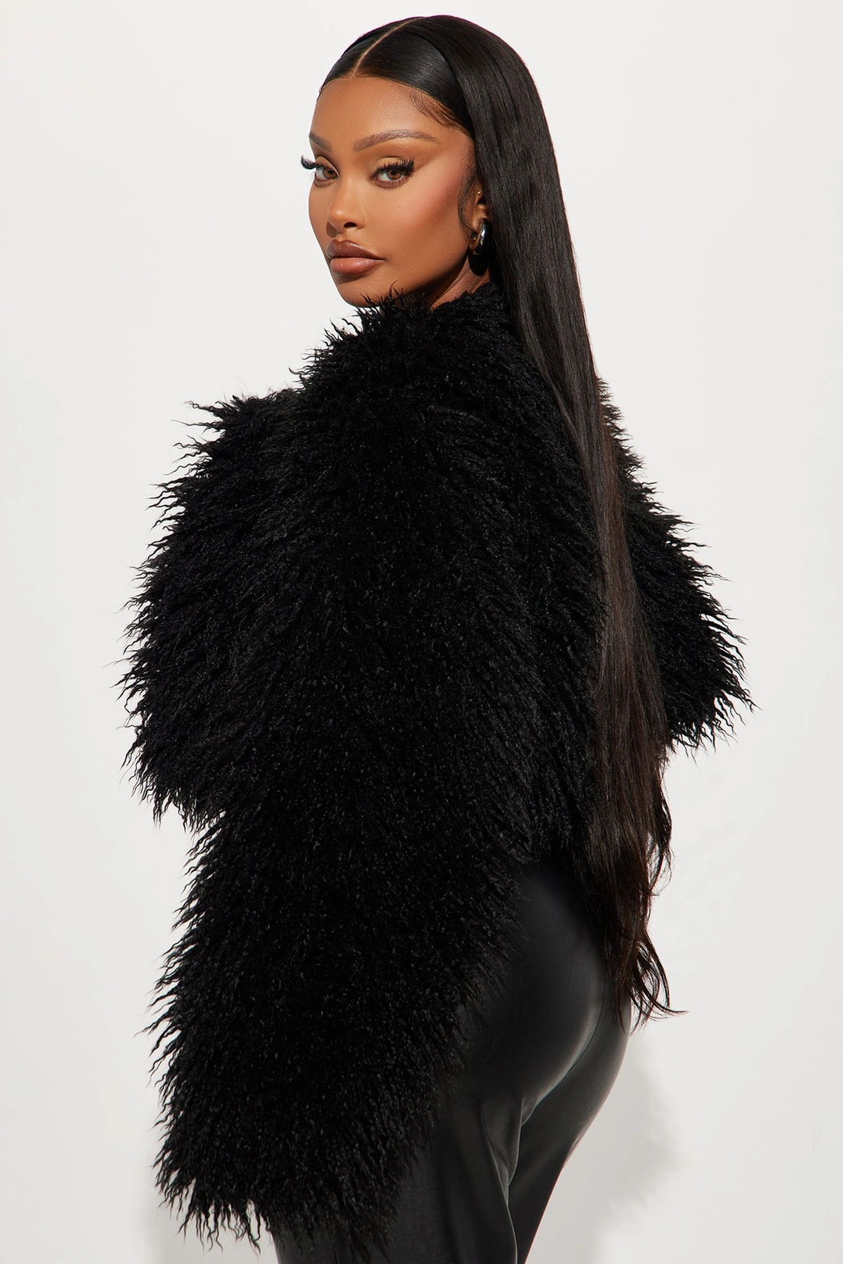 Sydney Faux Fur Coat - Black — Preto