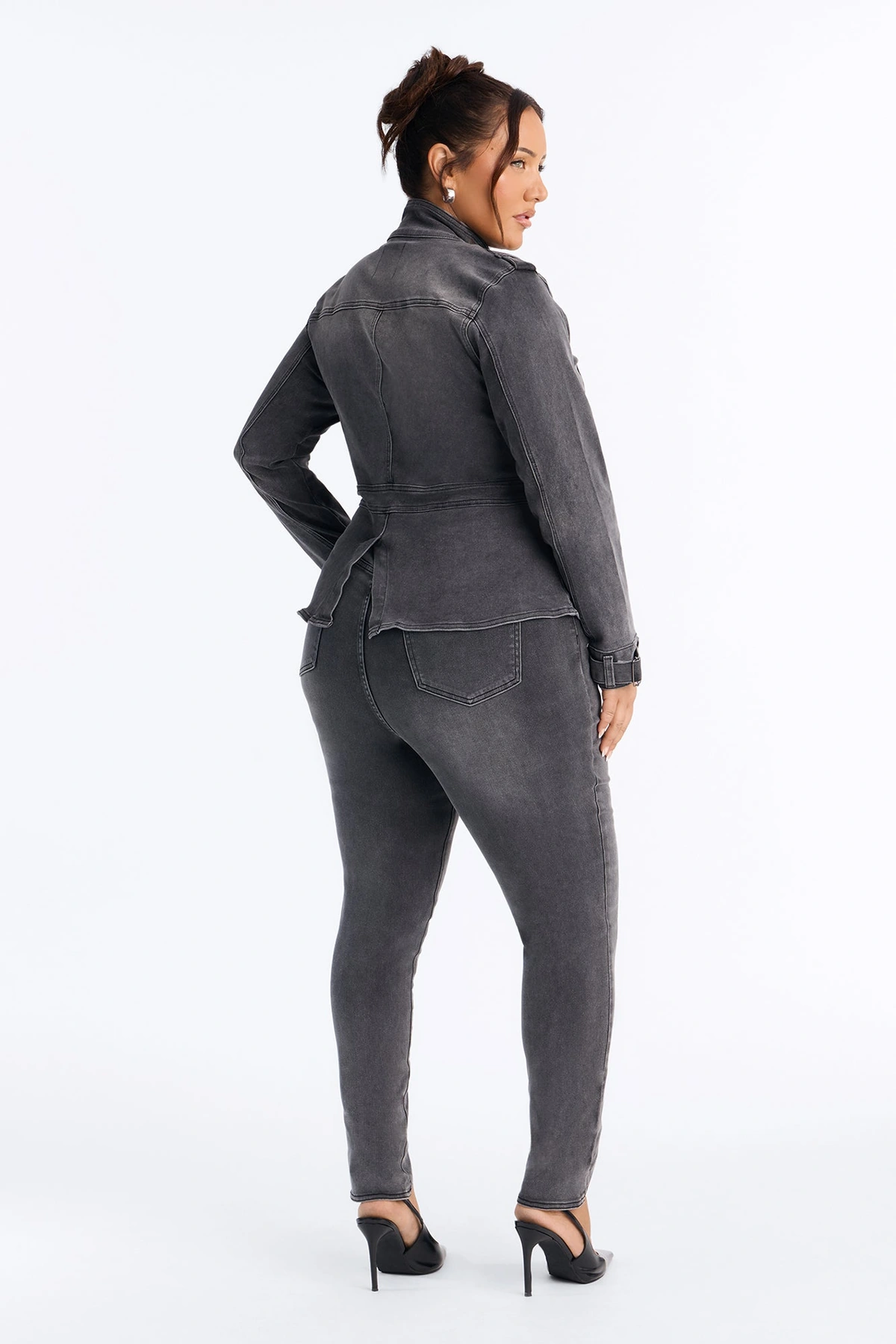 Out Past Midnight High Rise Stretch Skinny Jeans - Black — Preto