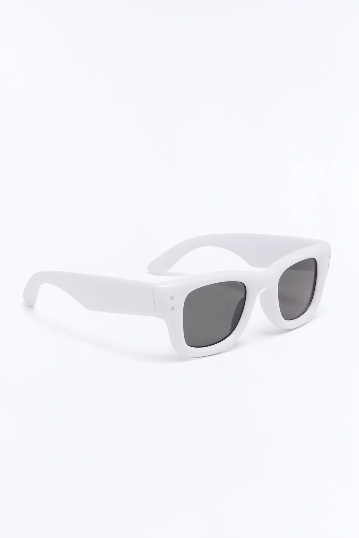 So Care Free Sunglasses - White — Branco