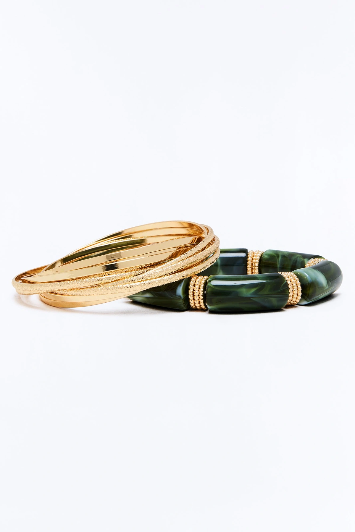 Not Getting Over It 11 Piece Bracelet Set - Gold/Green — Dourado/Verde