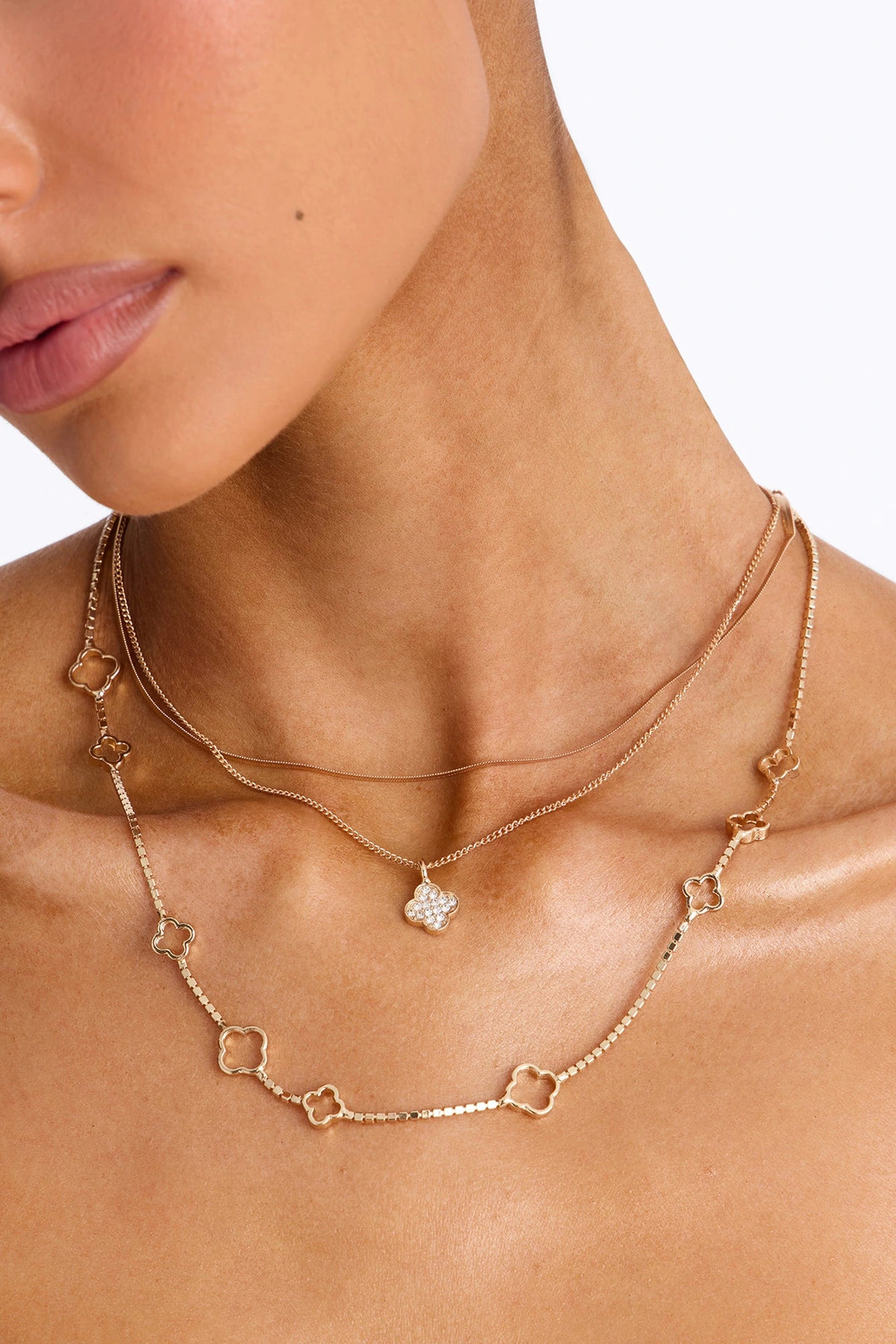True Connection Rhinestone Clover Layered Necklace - Gold — Dourado