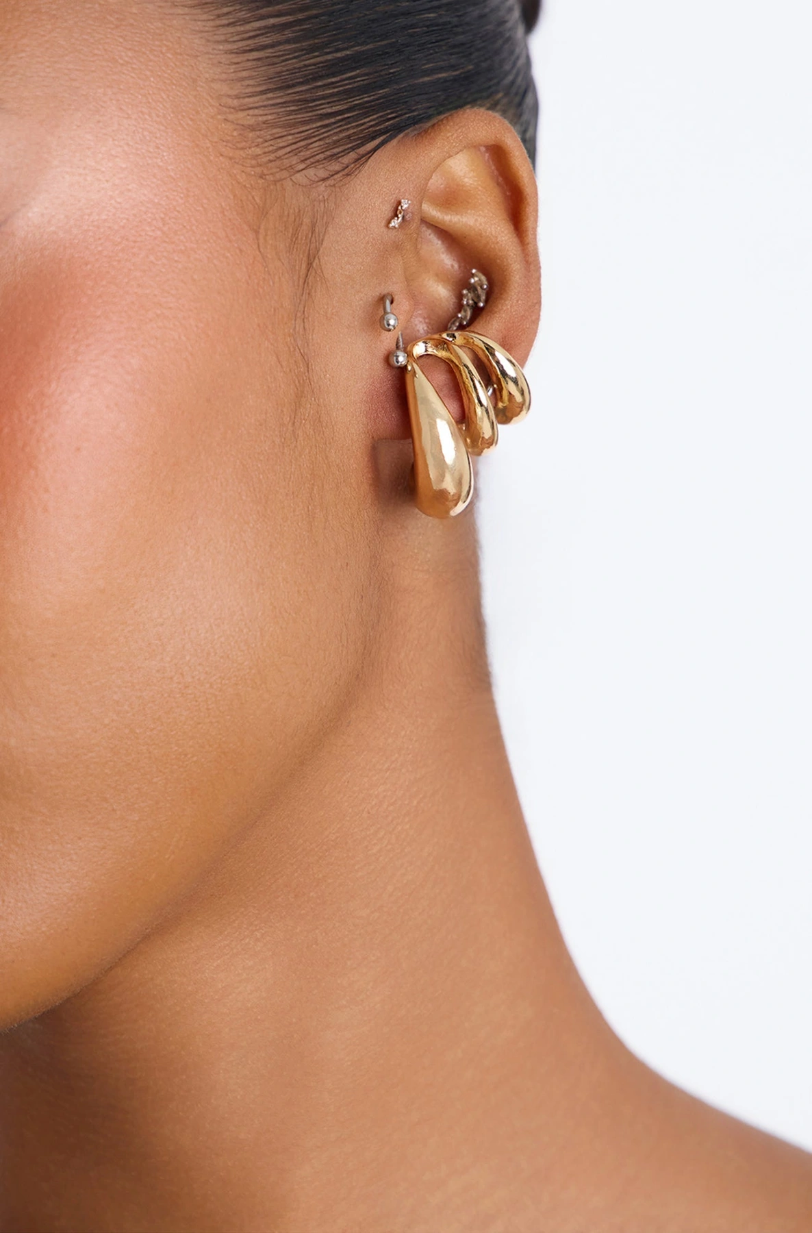 Rebel Theory Ear Cuff - Gold — Dourado
