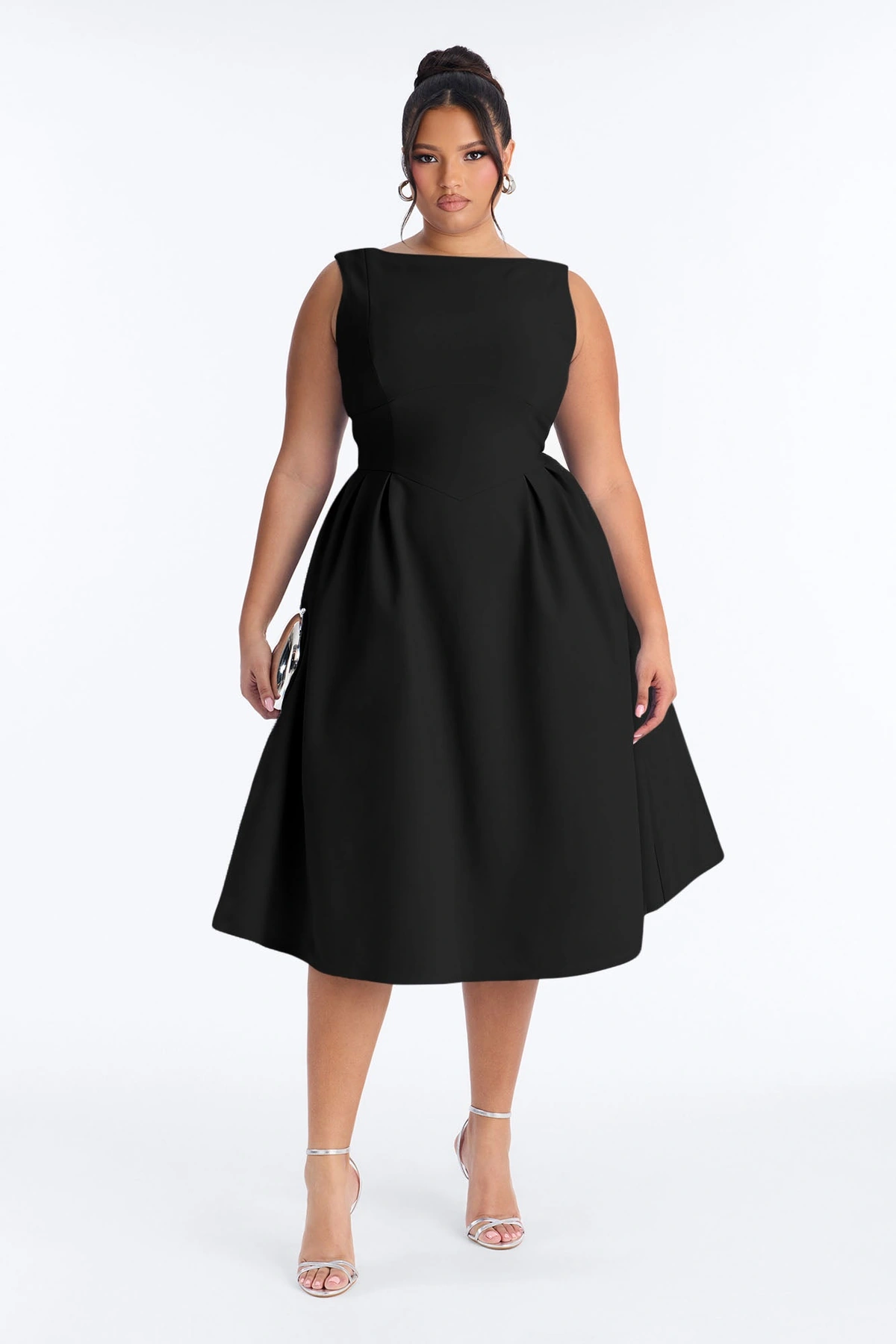 Anika Pleated Midi Dress - Black — Preto