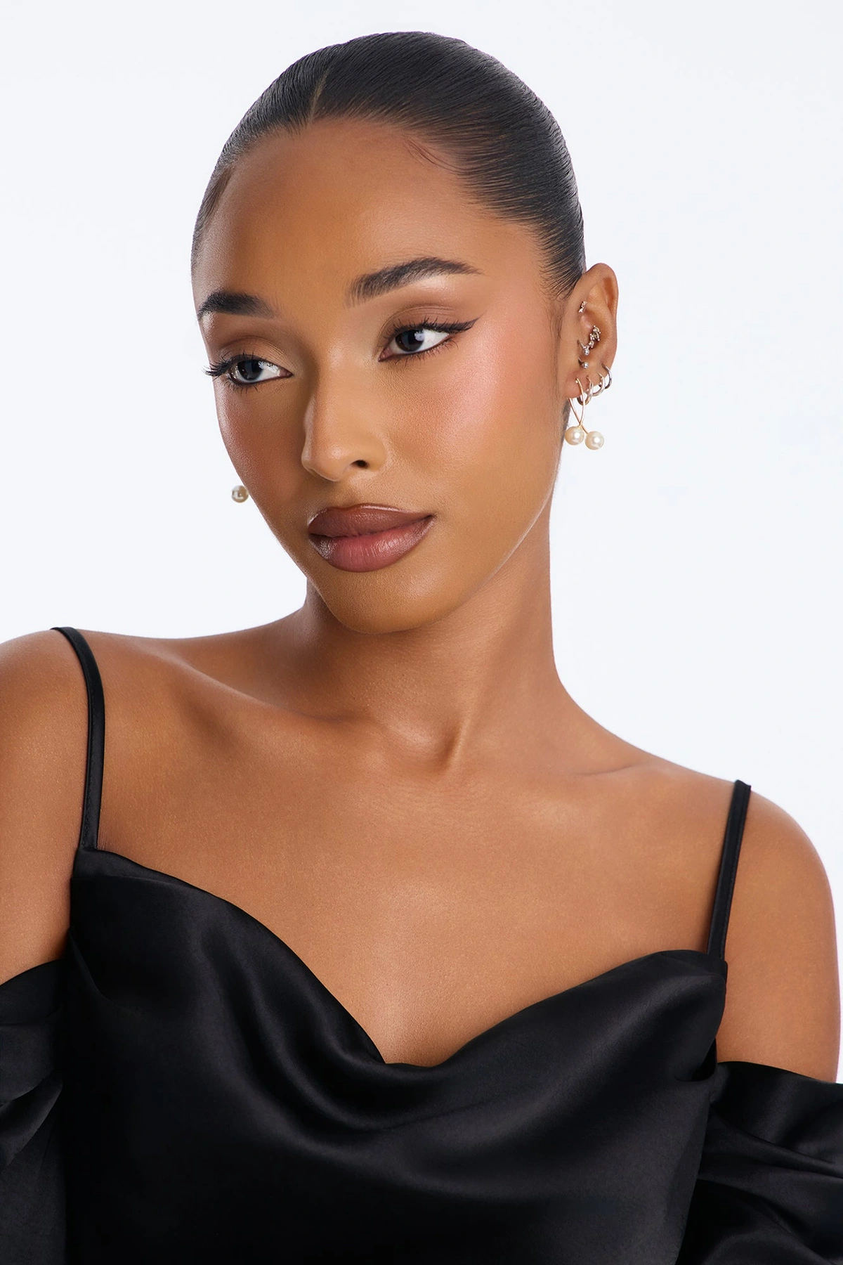 Knock Em Down Drop Earrings - White/Gold — Branco/Dourado