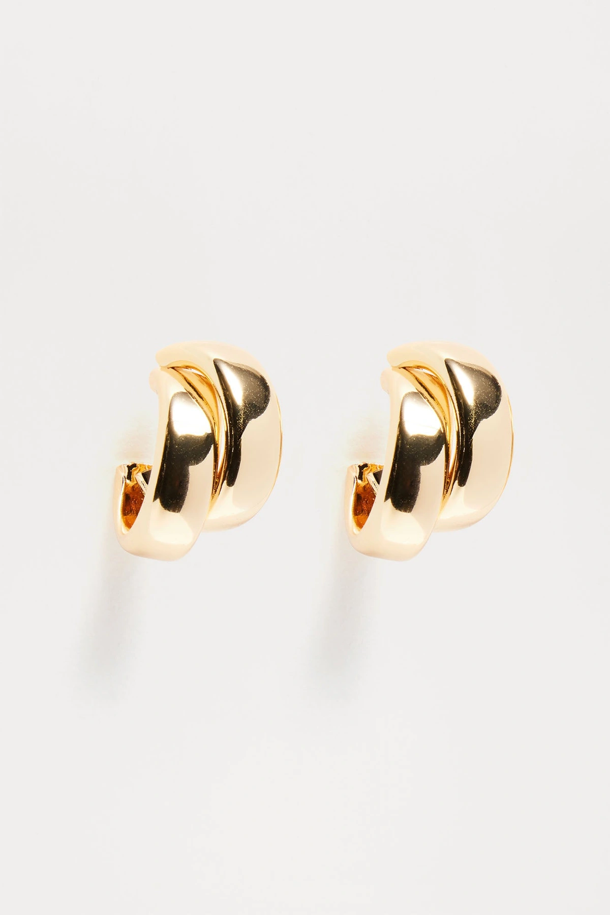 Gleam On Hoop Earrings - Gold — Dourado