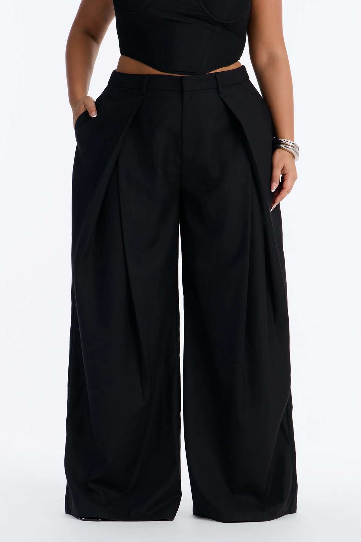 Executive Realness Pleated Wide Leg Trouser 33″ - Black — Preto