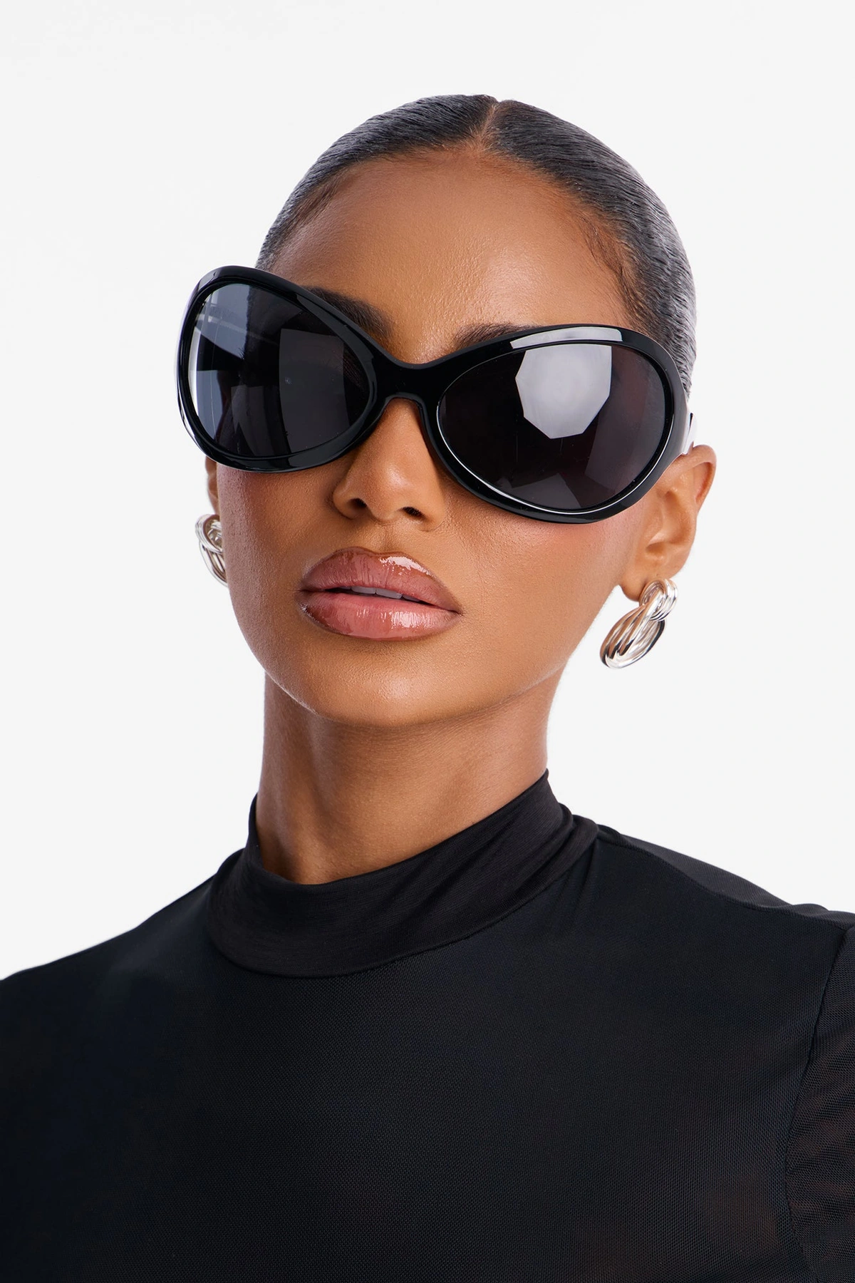 Outta Town Sunglasses - Black — Preto