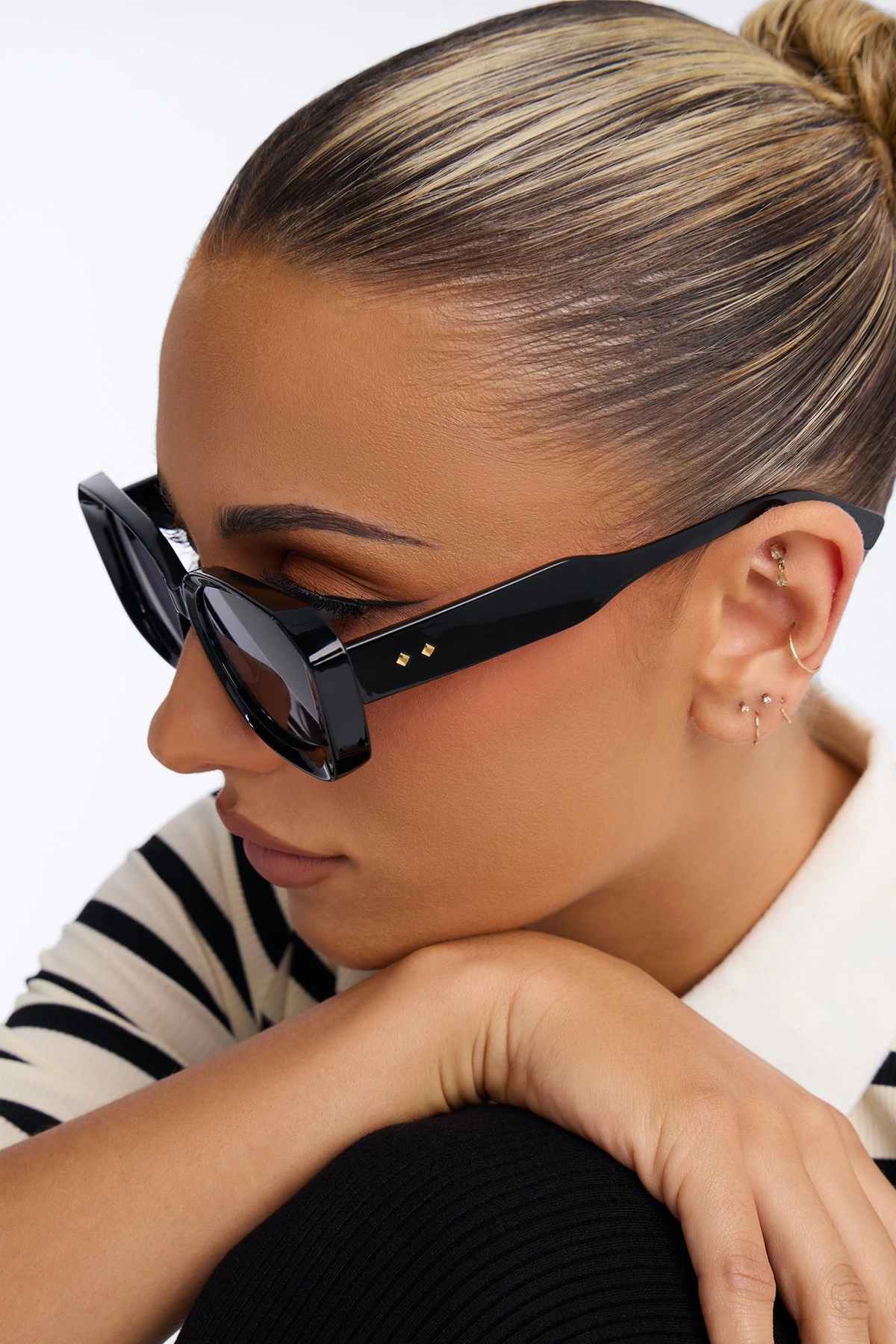 So Relaxed Sunglasses - Black — Preto