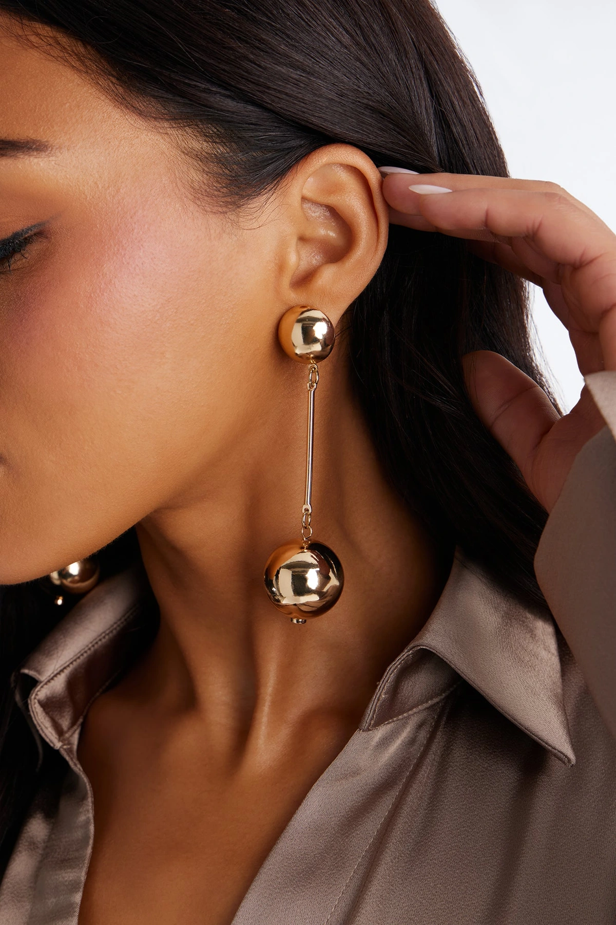 Keep Close Drop Earrings - Gold — Dourado
