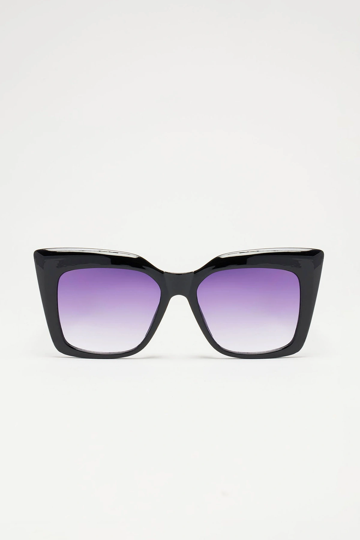 Sassy Girl Sunglasses - Black — Preto