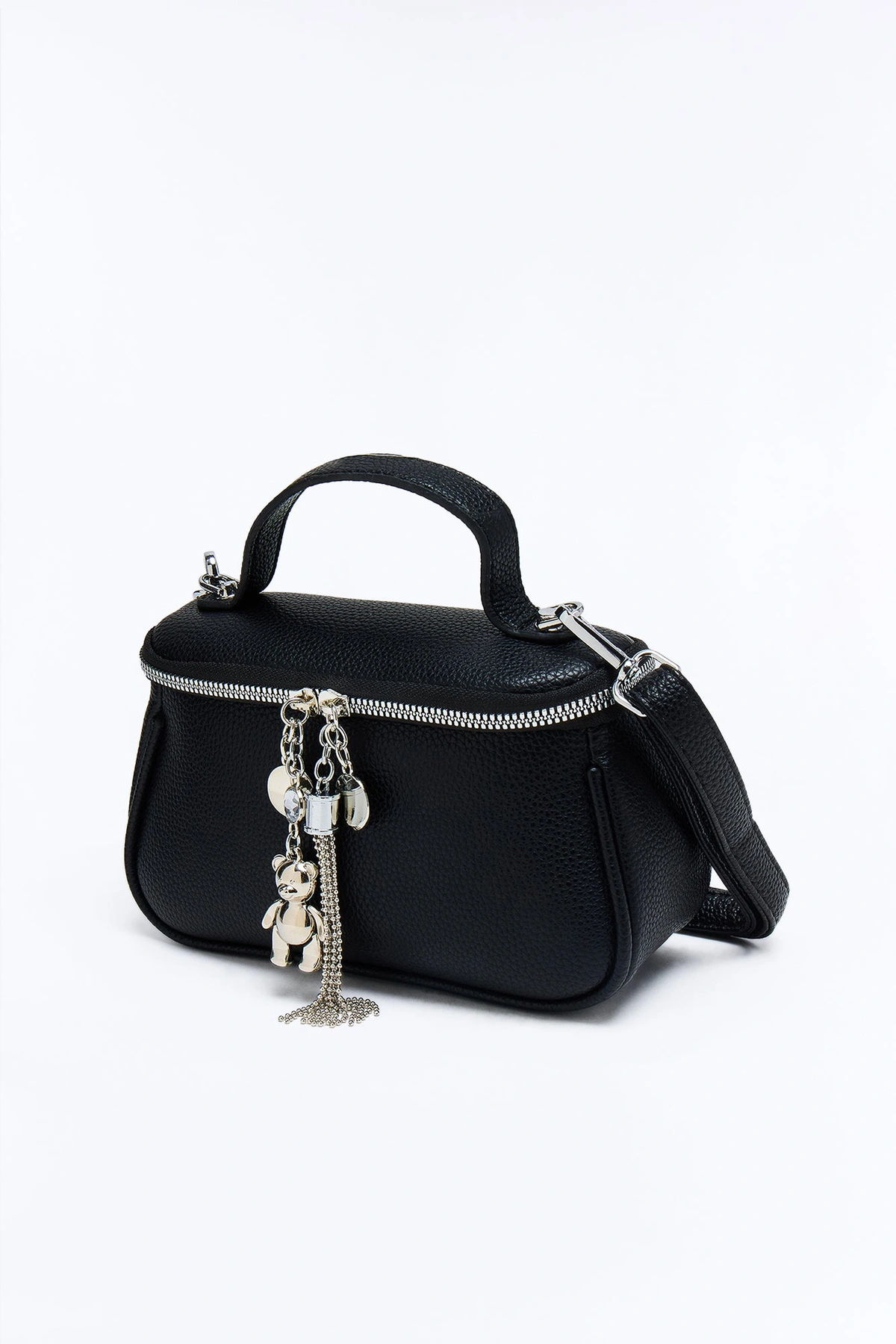 Bringing The Charm Faux Leather Crossbody - Black — Preto