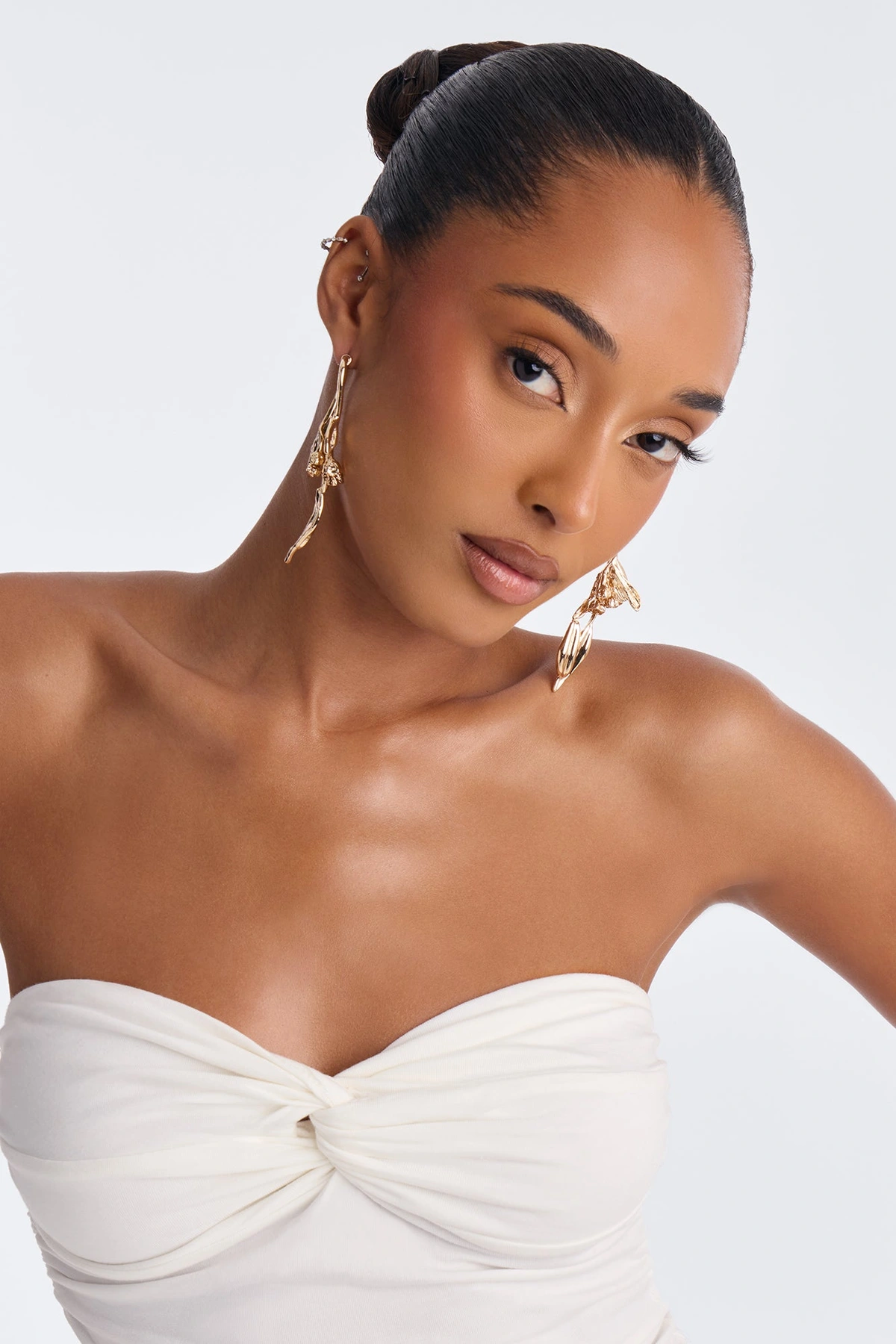 Fleur Bloom Drop Earrings - Gold — Dourado