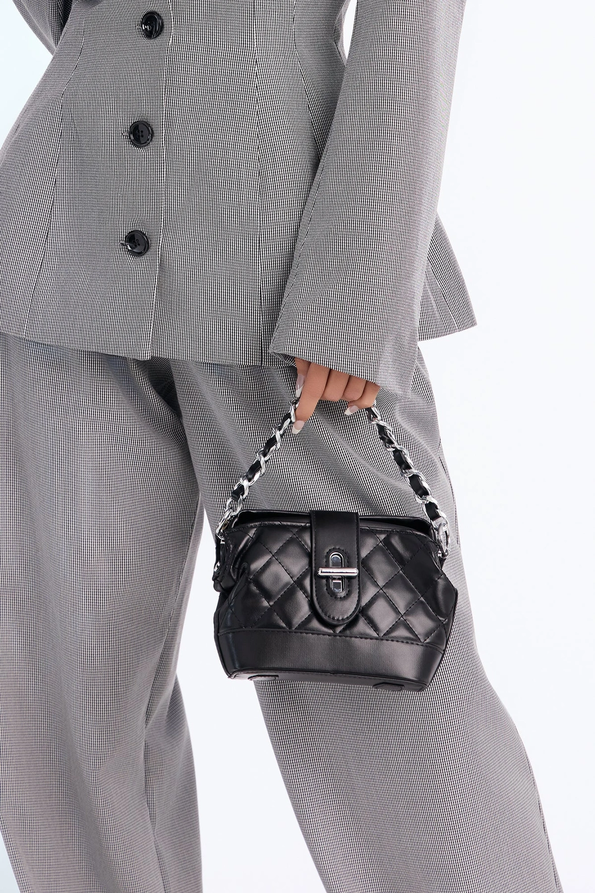 Out And About Faux Leather Quilted Crossbody Handbag - Black — Preto