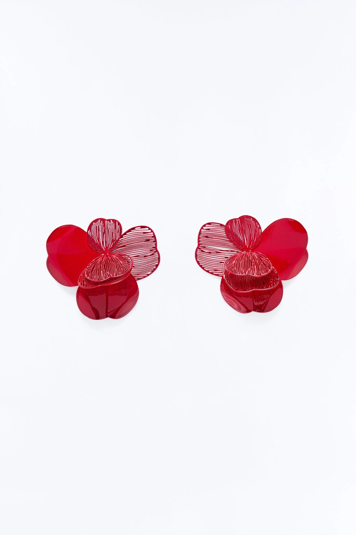 Meet Me Halfway Drop Earrings - Red — Vermelho